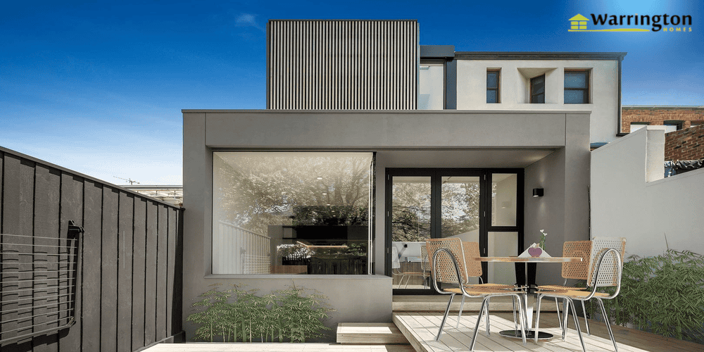Modern home extension with an outdoor dining area in Melbourne Modern home extension with an outdoor dining area in Melbourne